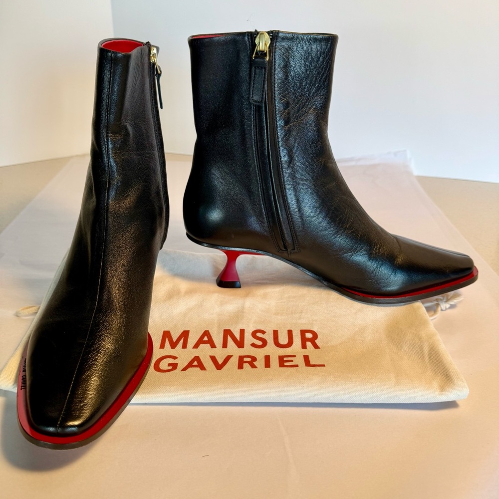 Mansur Gavriel black kitten heel boots size 8